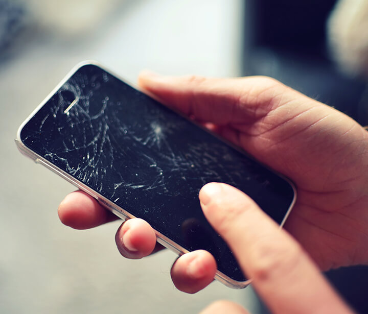 Image of a cracked mobile phone.